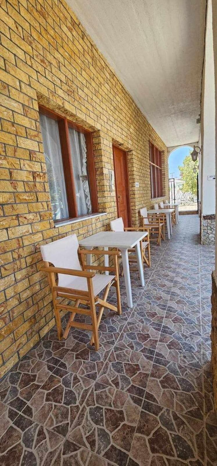 Hotel Palladion カルテラドス エクステリア 写真