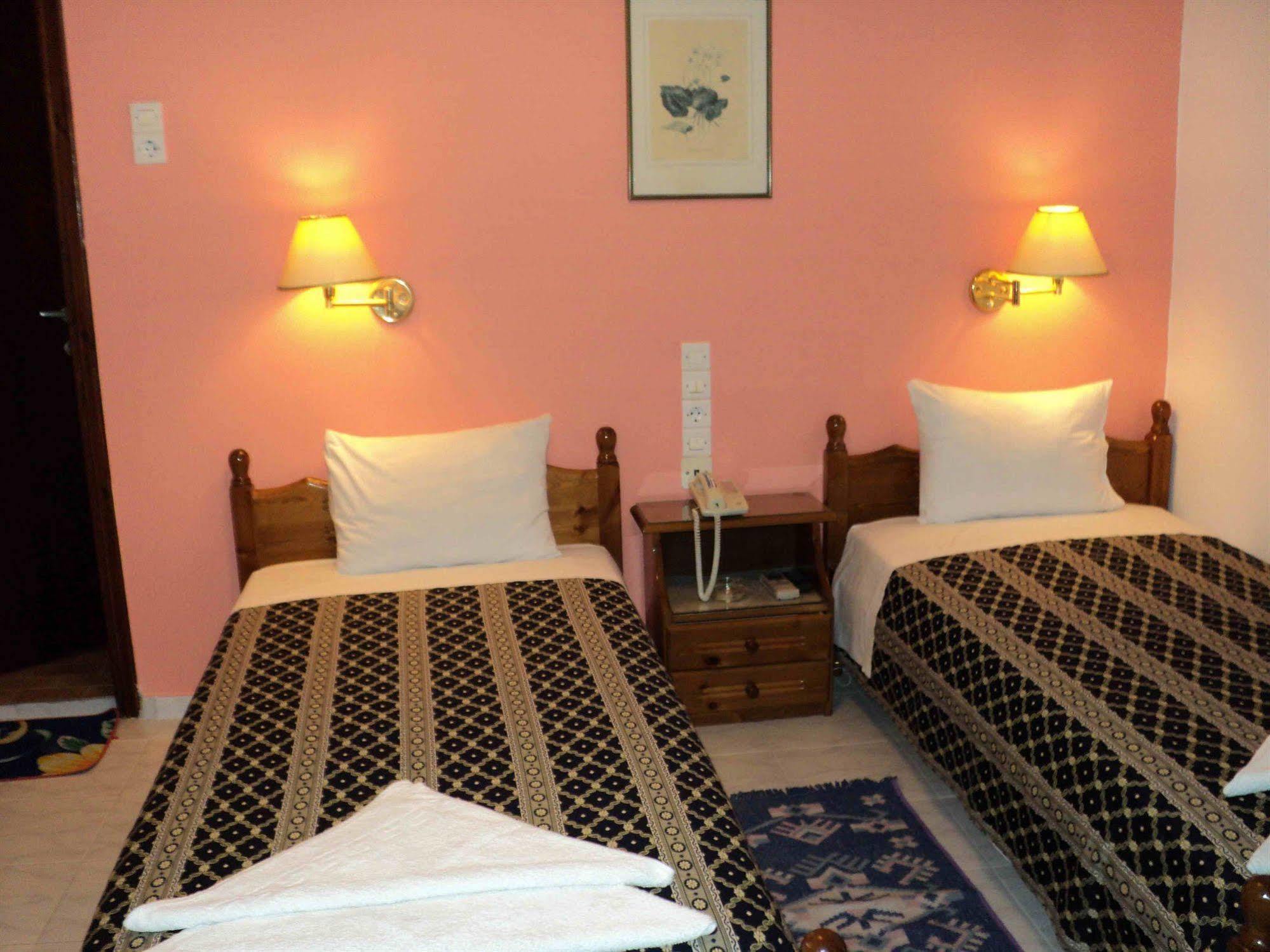 Hotel Palladion カルテラドス エクステリア 写真